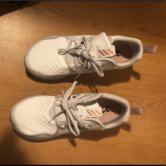 adidas Shoes - Adidas women’s purebounce sneakers.